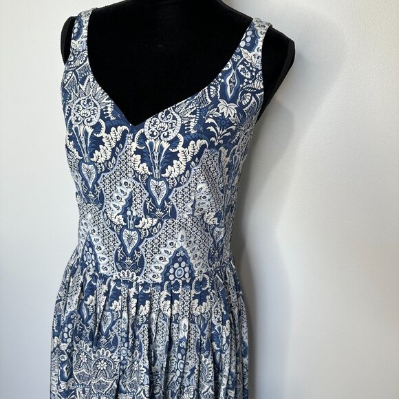 Vintage Talbots Pure Silk Dress Size 10 Blue Floral Paisley Fit Flare - Picture 2 of 13